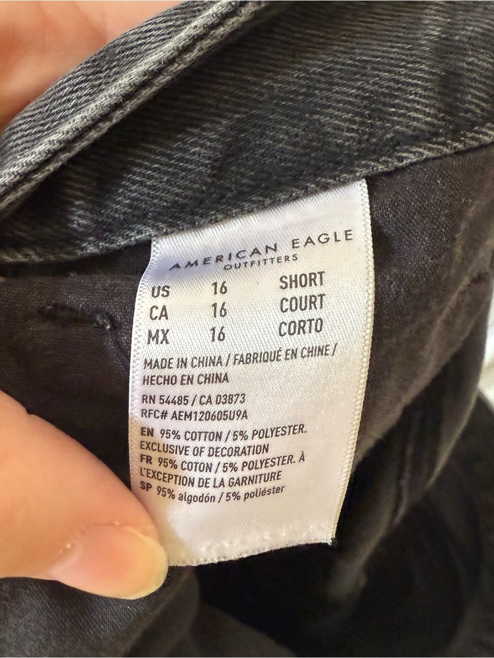 American Eagle Black Wash Curvy High Rise Mom Jeans Size 16 Short - Picture 8 of 12